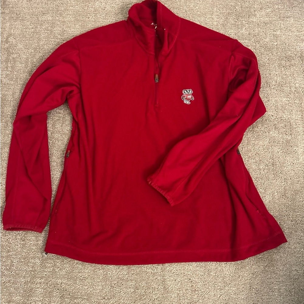 Wisconsin Badgers Red Women's Top with Bear Embroidery size L